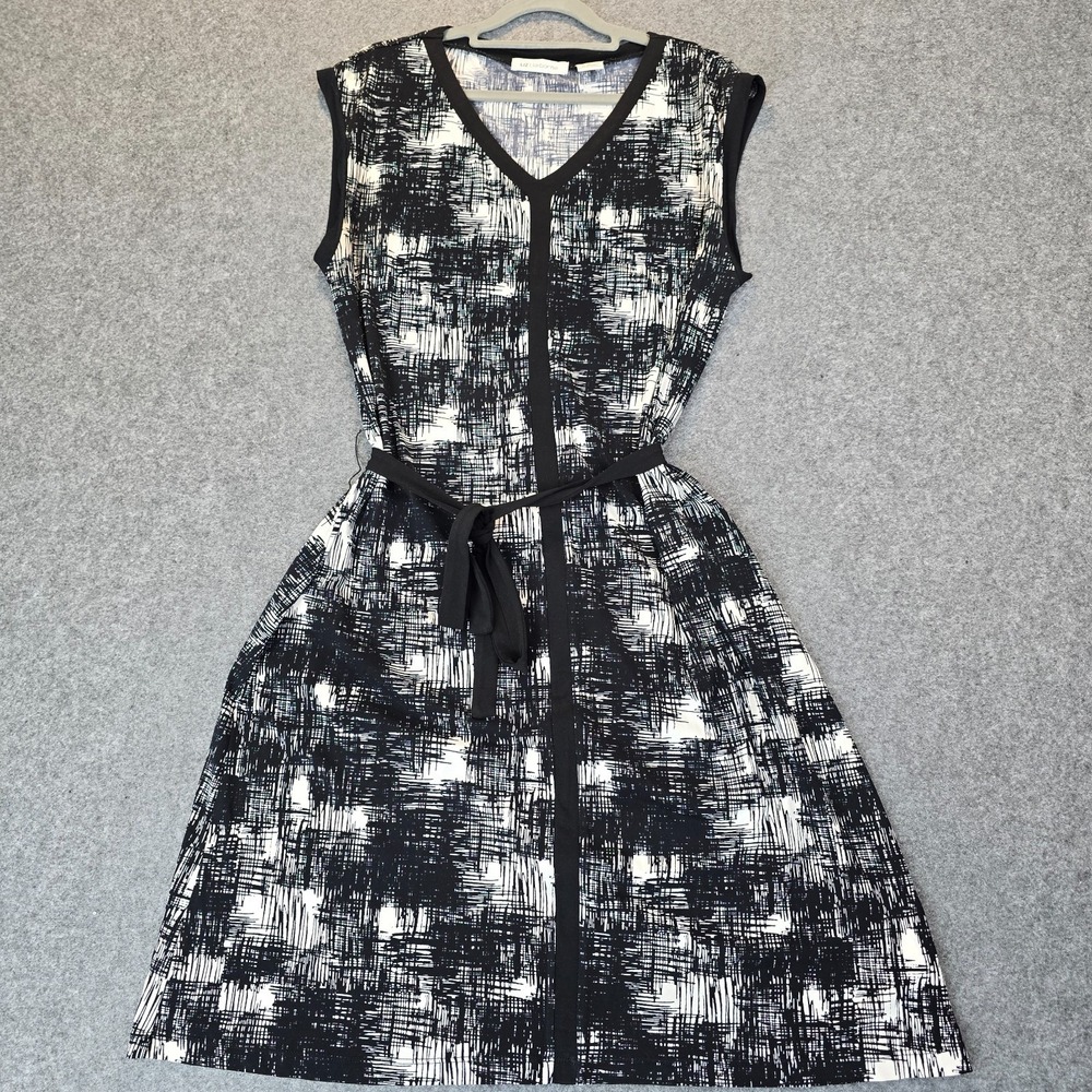 Liz Claiborne Fit & Flare Dress Women's M Black White Patterned Tie Waist V Neck